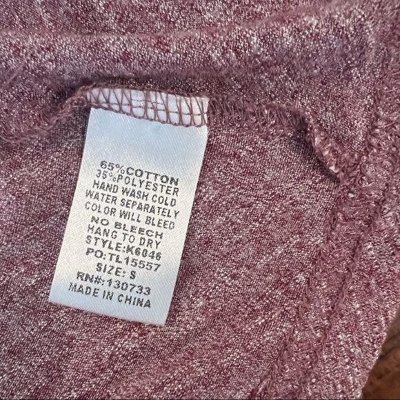 Umgee Shirt S Mixed Media Mauve Womens Sharkbite Lace‎ Sleeve Top Size Small - Picture 8 of 9